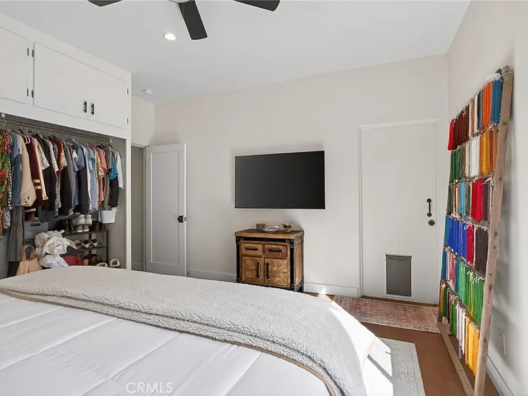 223 N Padre Juan Ave — Photo 28