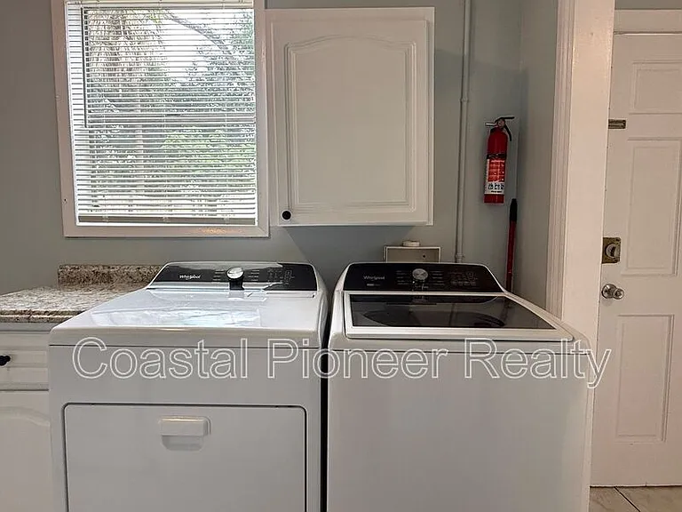 2308 E 15th Ave — Photo 16