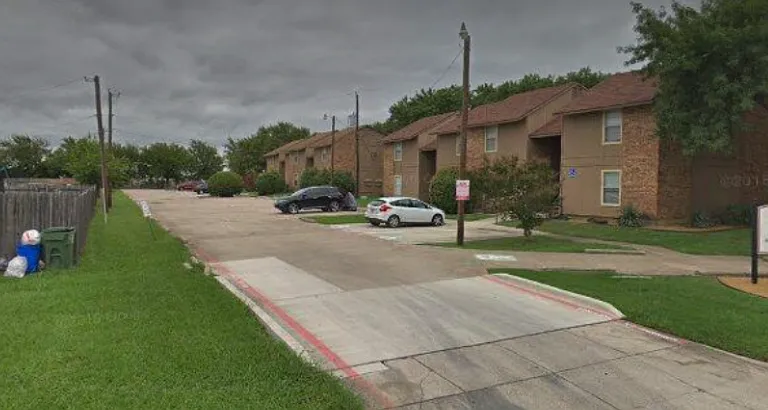 Pecan Bend — Photo 1