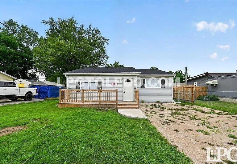 12378 Lincoln Blvd — Photo 4
