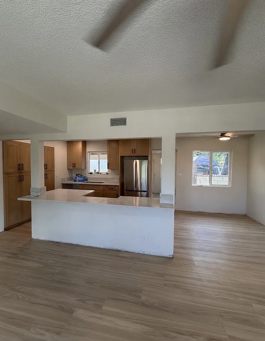 3 bed, 1300 sqft, $3,750 — Photo 2