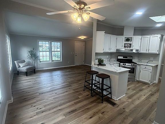 2nd image of 247 Parkwood Rd