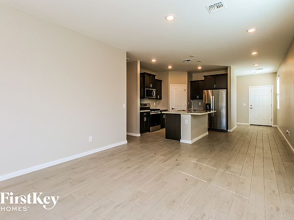 4th image of 3711 E Appaloosa Dr