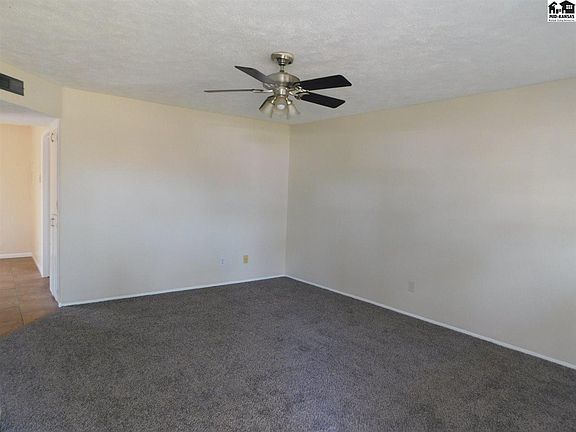2nd image of 405 Crystal East Ave