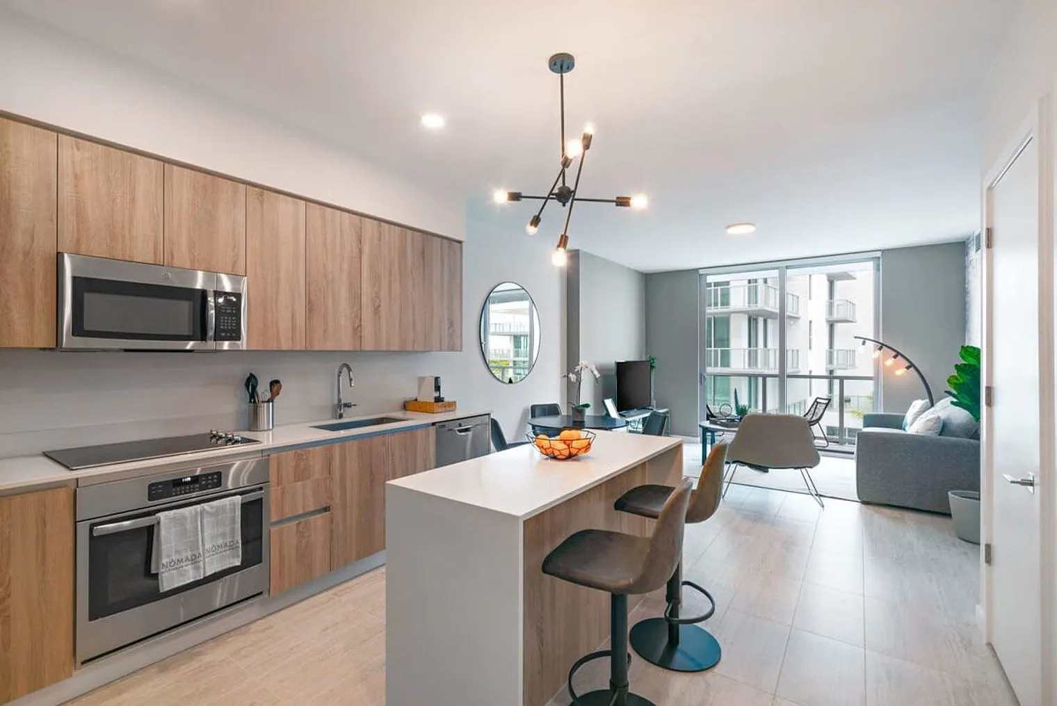 1 bed, 1.0 bath, $4,589 — Photo 4