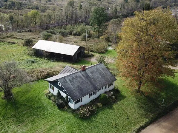 10323 Mitchell Rd, Union City, PA 16438