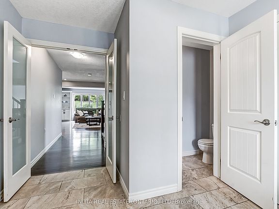 5th image of 1082 Oakcrossing Rd