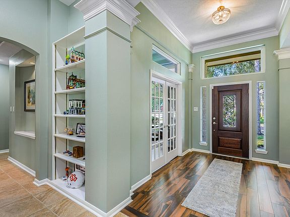 4th image of 15702 Park Center Way