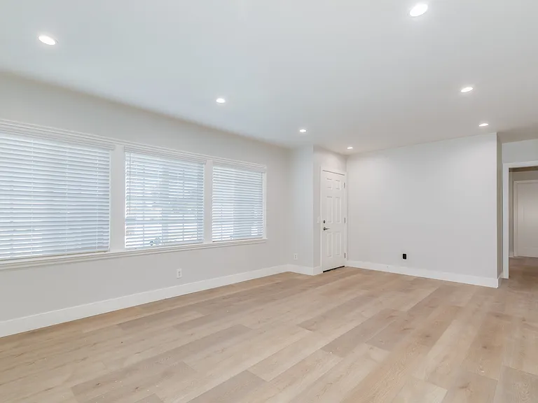 9050 Terhune Ave — Photo 17