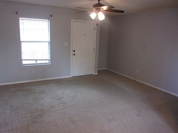 2nd image of 1000 E Sycamore Rd