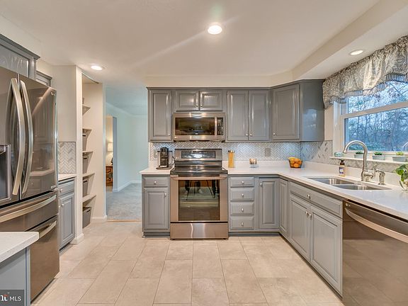 2nd image of 2177 Harpoon Dr