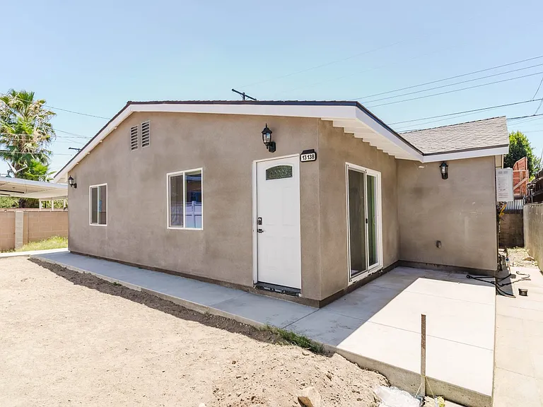 13138 Corcoran St — Photo 17