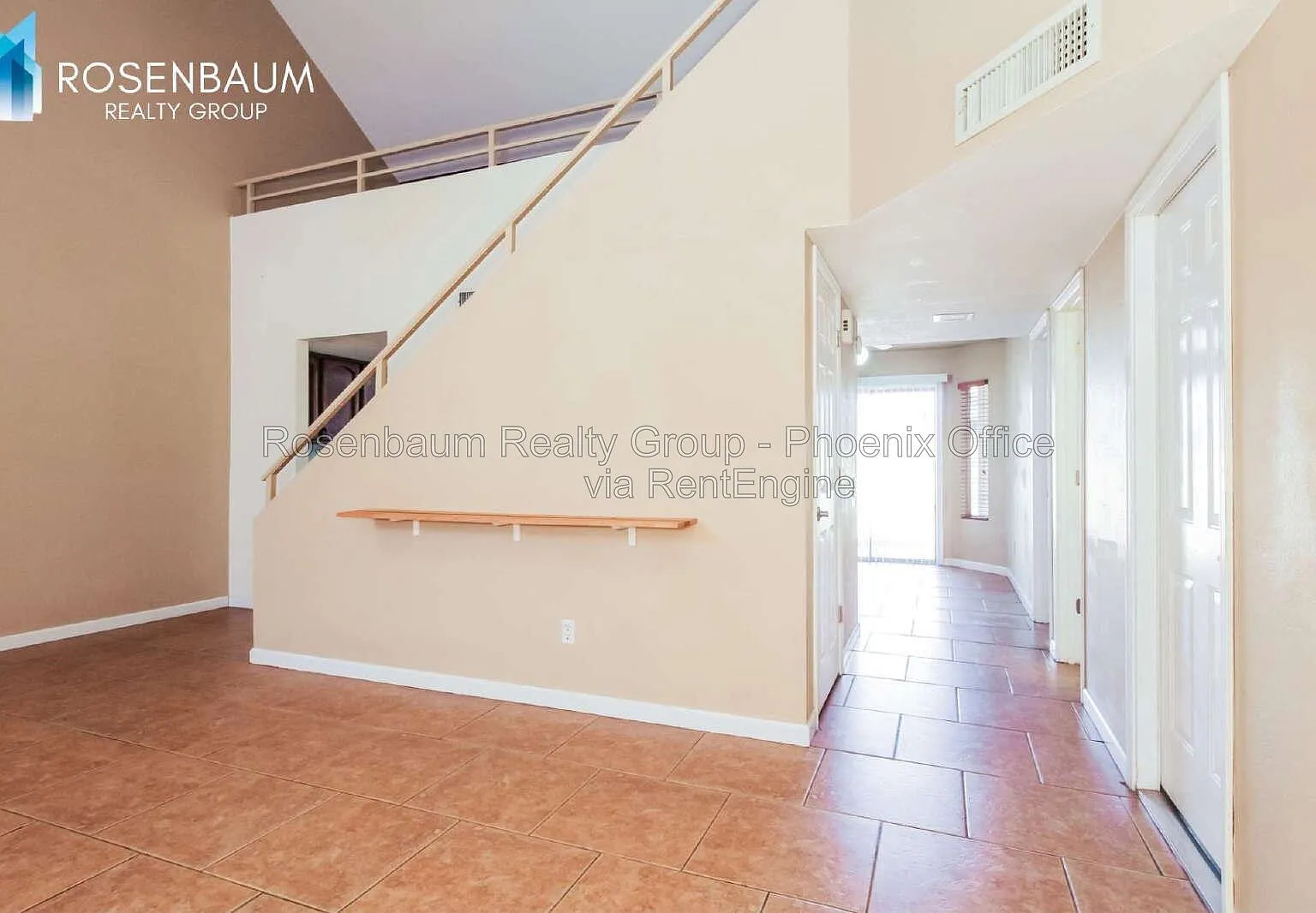 3 bed, 3.0 bath, 1611 sqft, $2,100 — Photo 4