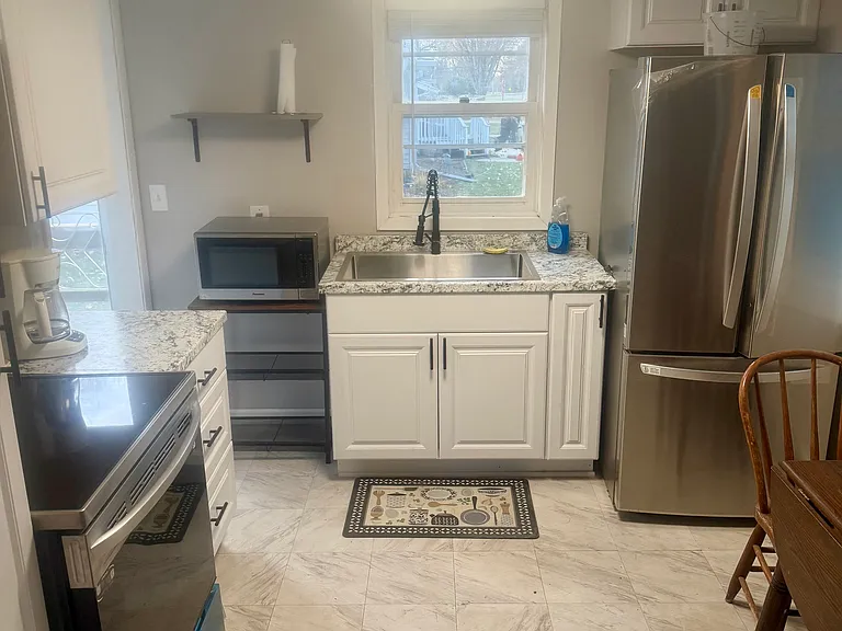 1240 Northern Ave — Photo 5