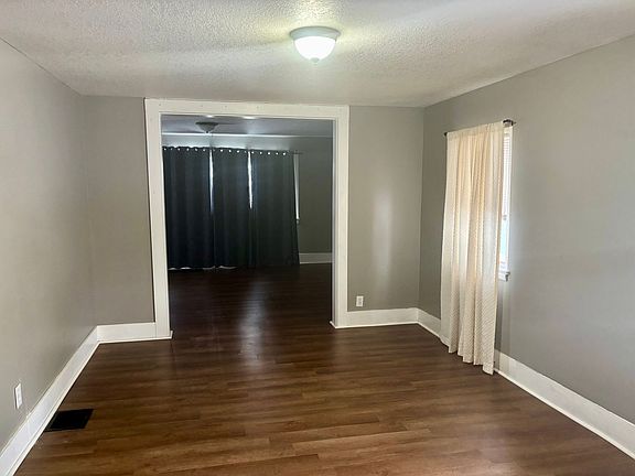 4th image of 204 E Central Ave