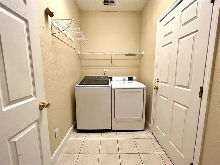 10429 Kristen Park Dr — Photo 14