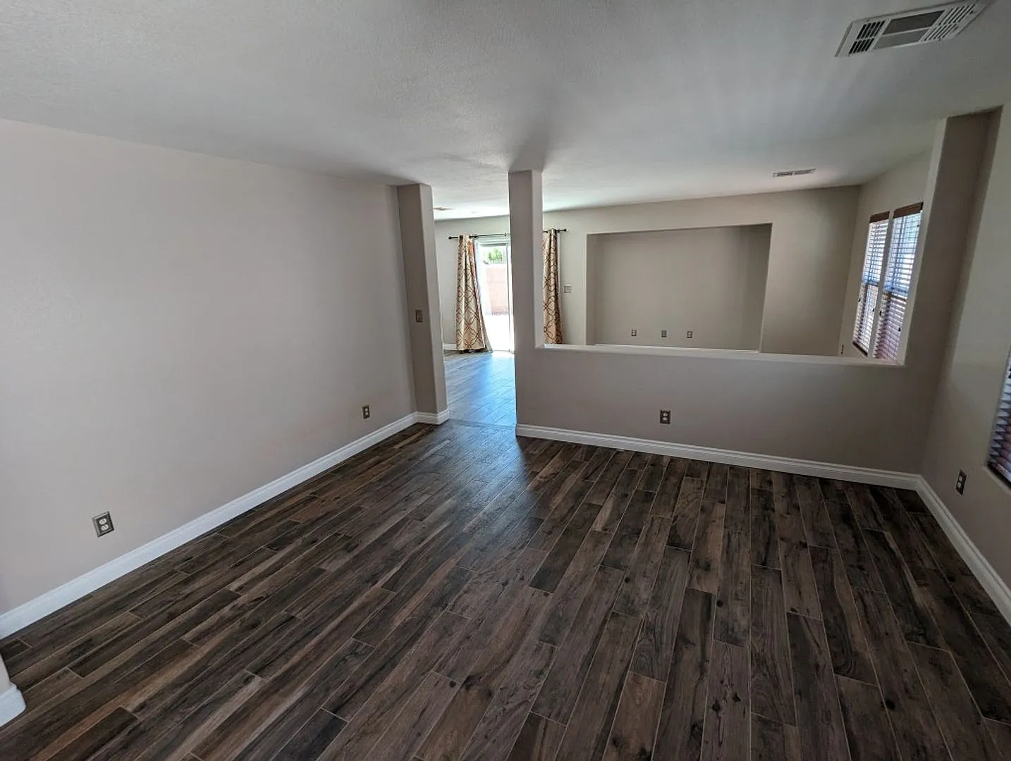 4917 Hostetler Ave — Photo 2
