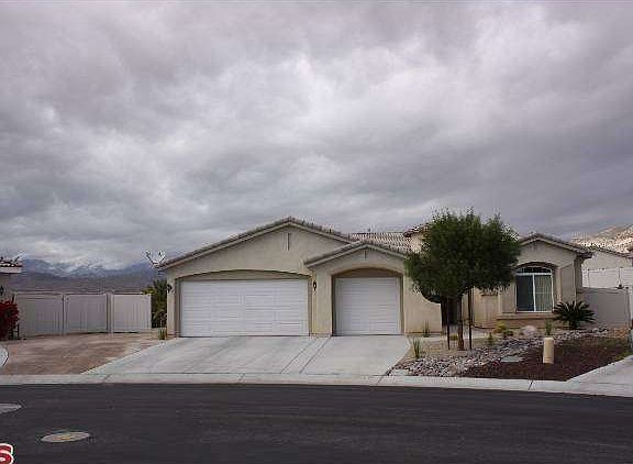 2nd image of 64016 Alpine St