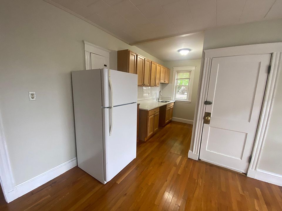 21 Everdean St Dorchester MA Zillow Apartments for Rent in Dorchester