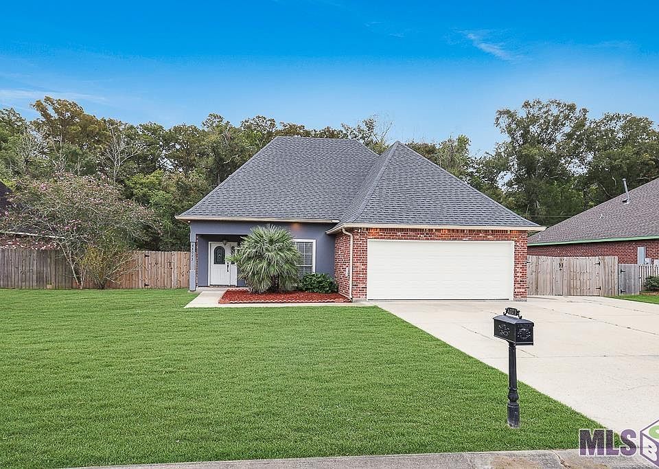 1st image of 43073 Sycamore Bend Ave
