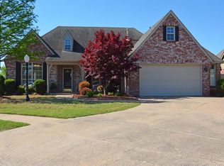 10014 E 92nd St N, Owasso, OK 74055