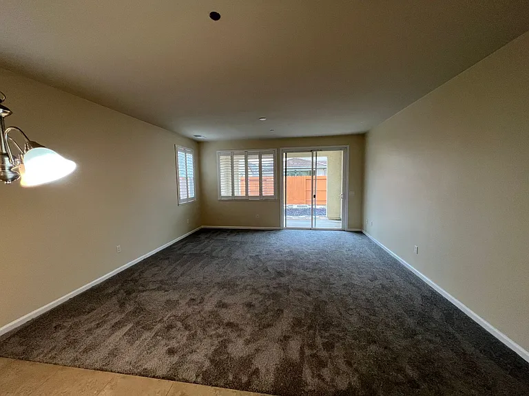 1484 Rock Springs Ave — Photo 29