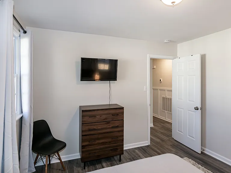 605 Delany Dr — Photo 17