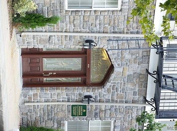 3rd image of 1240 W Broadway APT B