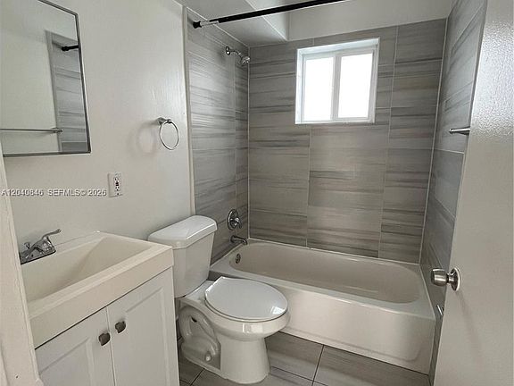 5th image of 960 Biarritz Dr #2