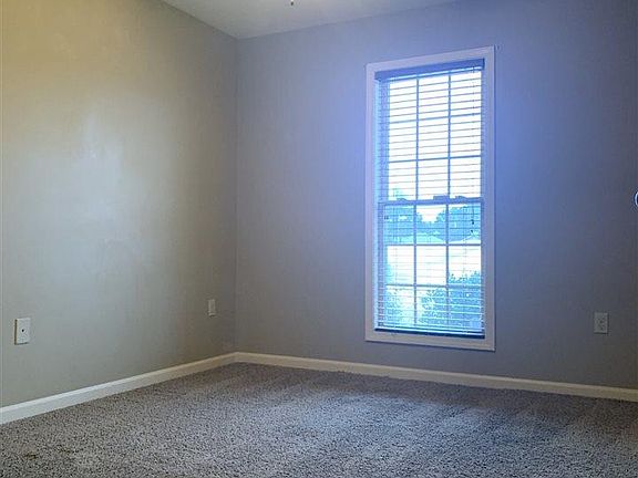3rd image of 373 Wildwood Point