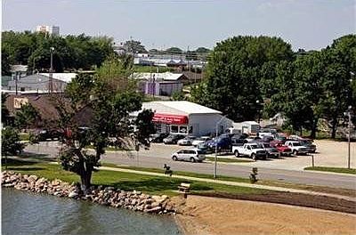 1st image of 1309 E Lakeshore Dr
