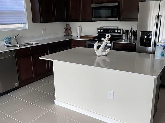 2nd image of 1265 Regal King Dr