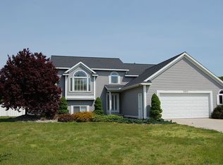 5925 Maple Bend Trl, Allendale, MI 49401