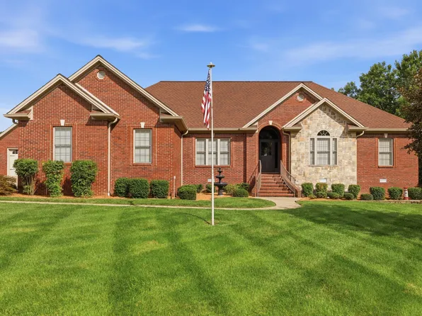 225 Larkspur Ln, Paducah, KY 42003