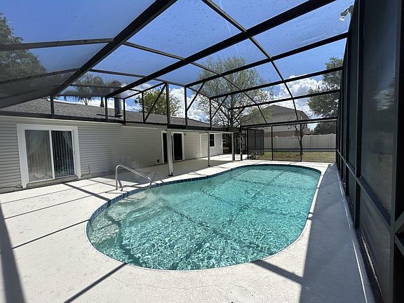 2nd image of 804 Adler Dr