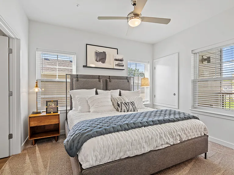 Miles - 2 Bed / 2 Bath - 1,098 Sq.Ft.