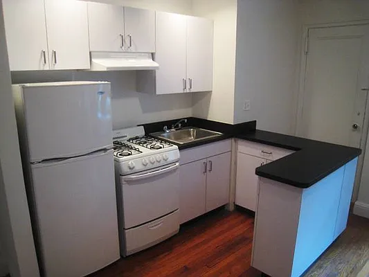 Rented by City Connections Realty | media 6