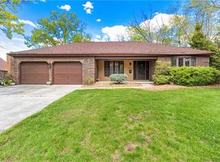 2200 Seneca Dr, Charleston, IL