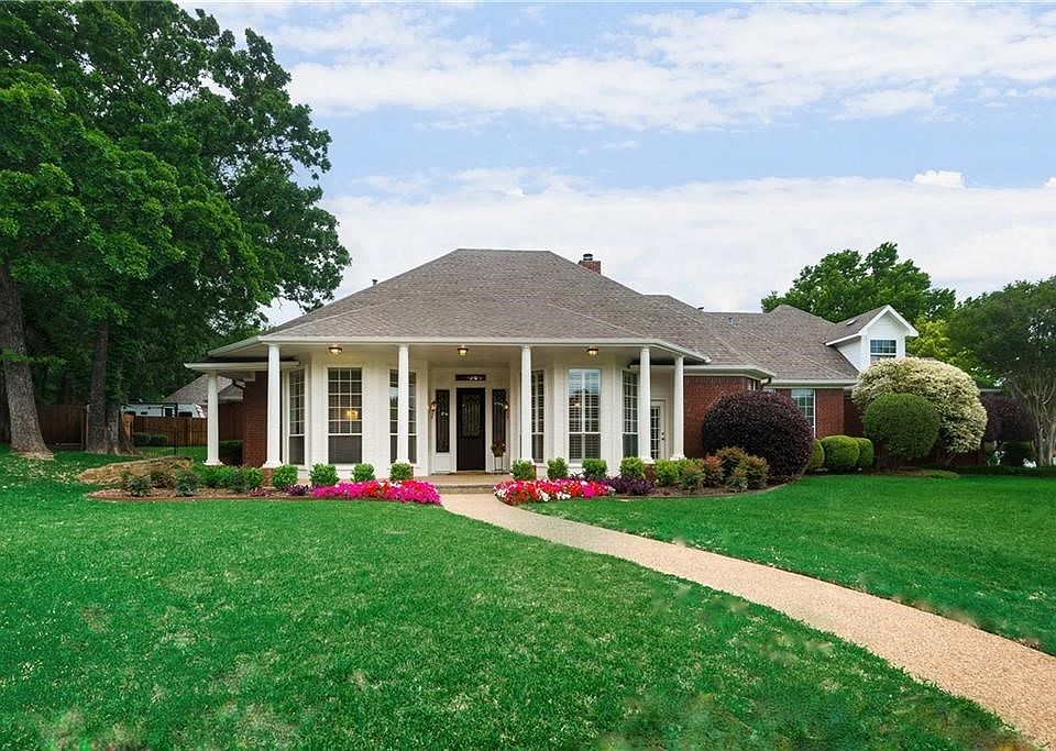 1st image of 1000 Meadow Ct