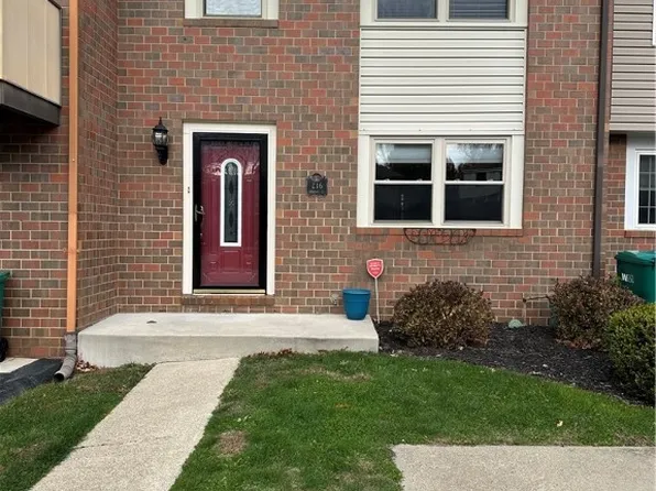 216 Sequoia Ct, Latrobe, PA 15650