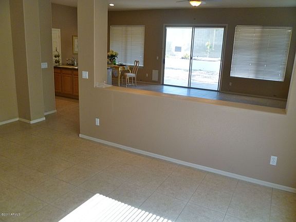 4th image of 3020 W Walden Dr