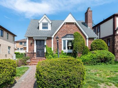 7343 179th Street, Flushing, NY, 11366