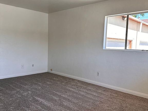 5th image of 612-30 Chamberlain Ave