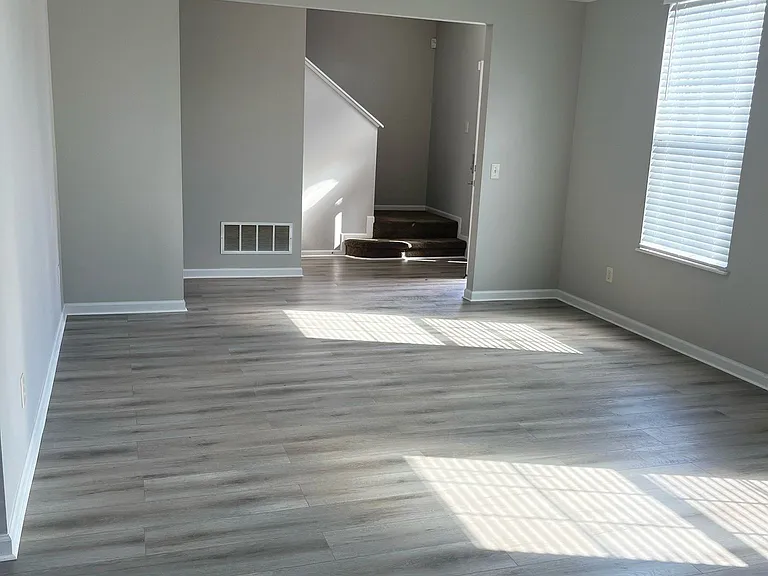 7236 Winterbek Ave — Photo 8