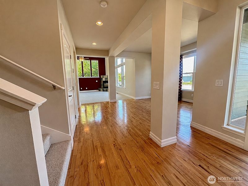 5th image of 875 N Park Street