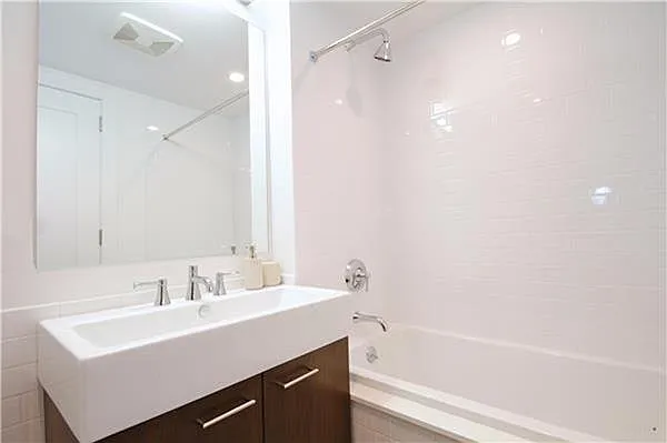 360 Smith St #2H — Photo 4