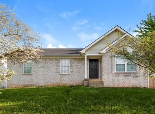 6311 Lure Ct, Louisville, KY 40229