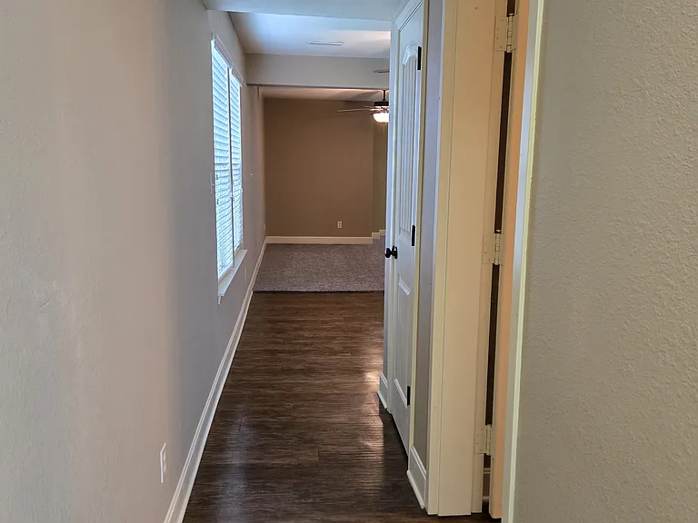 21601 Westover Cir — Photo 24