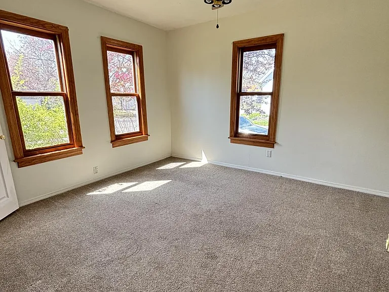 500 Bukolt Ave #1 — Photo 4