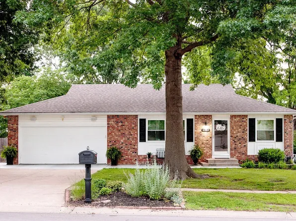 6524 SW 25th St, Topeka, KS 66614